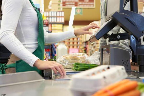 job responsibilities of a cashier